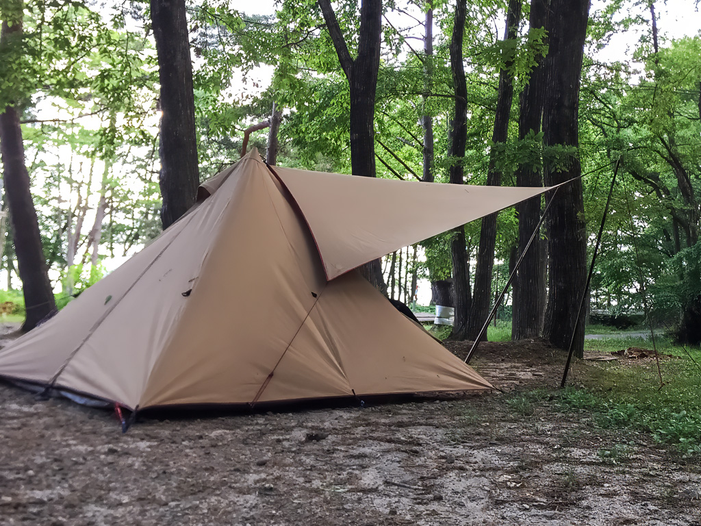 tent-mark design サーカステントとムササビタープ